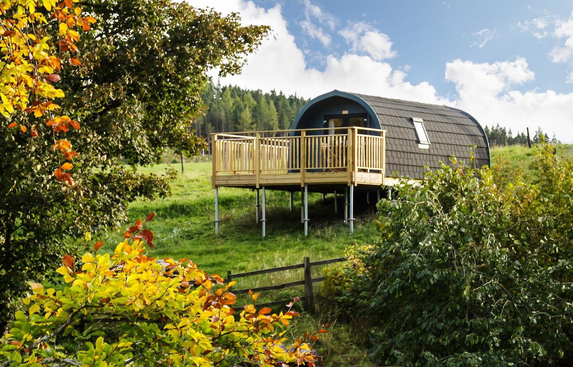 Spectacular Mountain View Ecopod Villa Newtonmore Exterior photo
